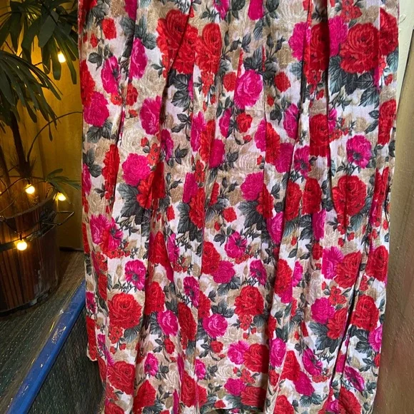 Long Skirt. Size - 32 - Picture 8 of 11